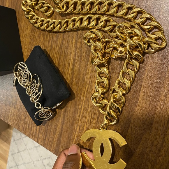 Meet your Posher, Richie - Picture 1 of 1